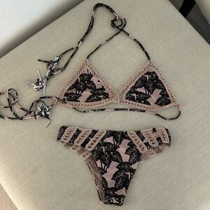 Acacia bikini set - XL - Like New